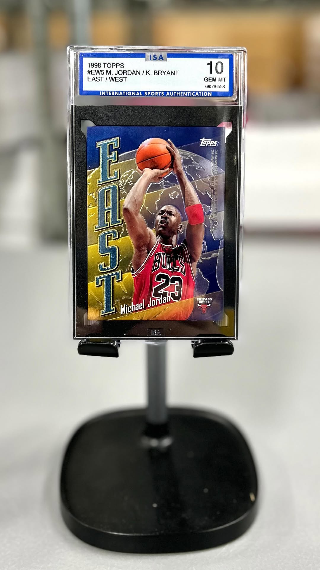 JORDAN/KOBE TOPPS CARD IS PURE 🔥HEAT🔥
#toppscards 
#jordan 
#kobe 
#lakers 
#bulls 
#nba